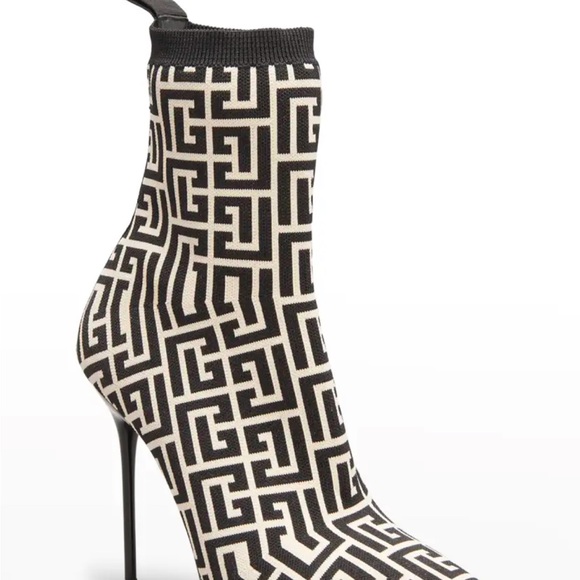 HOST PICK 🎉Balmain Skye Monogram Knit Booties - Picture 4 of 13